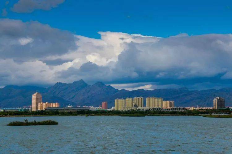 宁夏，多元文化交融与绿色发展的生态明珠